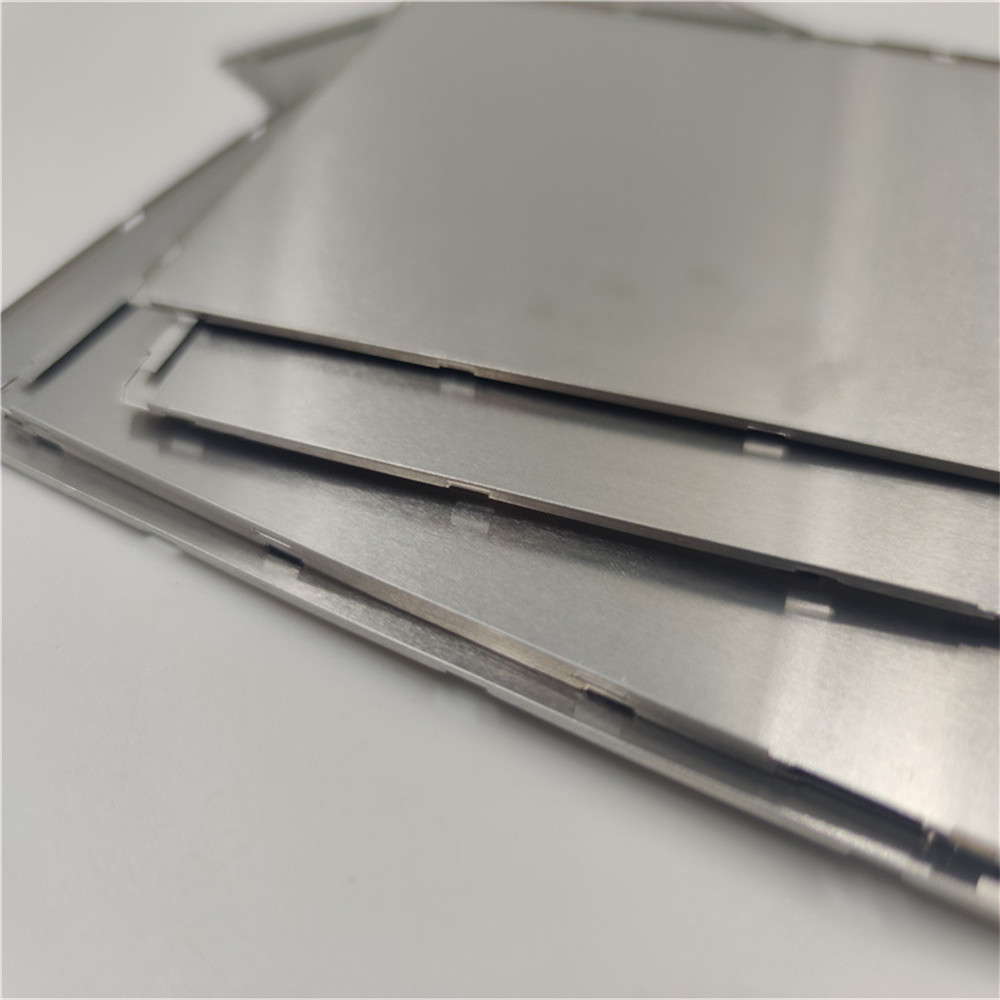 New Enegry Automobile 5052/H32 Rear Door Separated Heat line and Surface line Stamping Thin Aluminum Foil