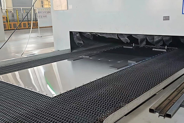 Placas fr&iacute;as de bater&iacute;as de veh&iacute;culos el&eacute;ctricos: la base de una gesti&oacute;n t&eacute;rmica eficiente