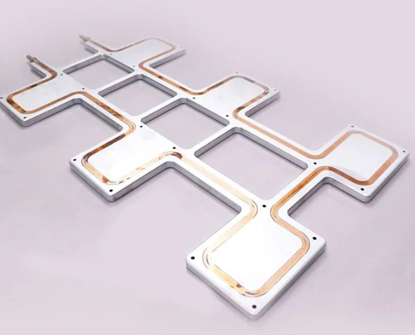 The role of liquid cooling plates in liquid cooling system